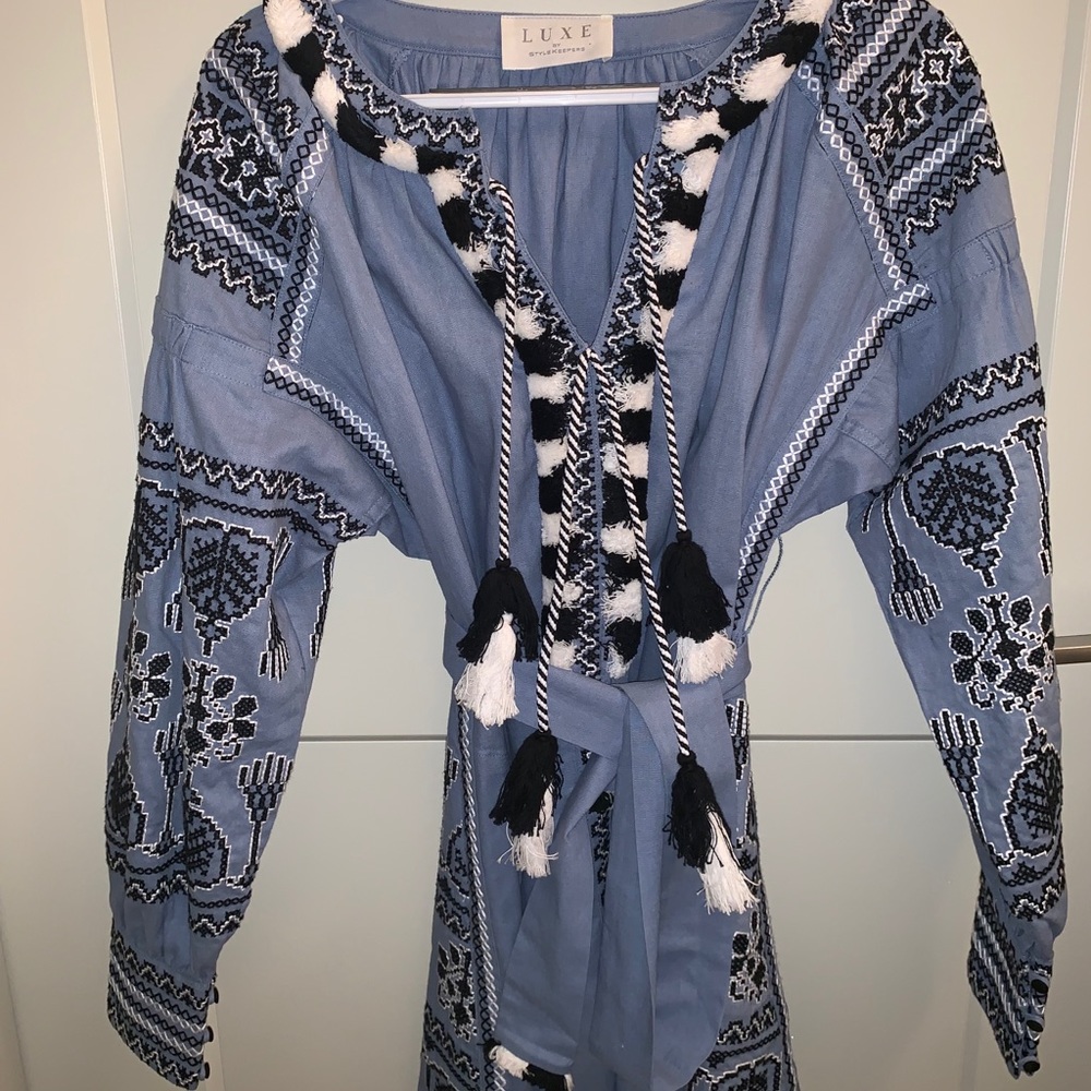 LUXE by Stylekeepers embroidered tunic